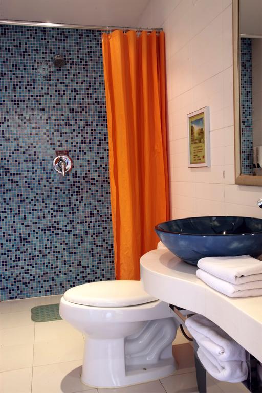 Qingdao Renjia Bussiness Hotel エクステリア 写真