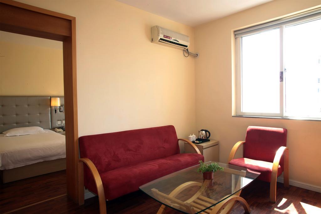 Qingdao Renjia Bussiness Hotel エクステリア 写真